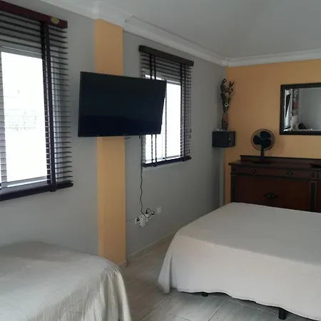 Felix Casanova Bed & Breakfast 3*